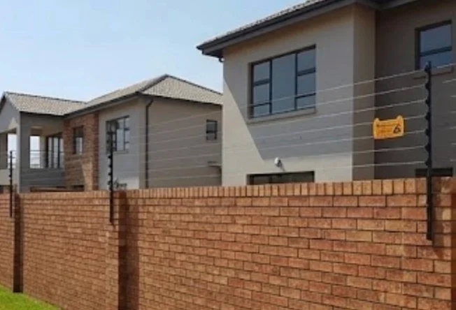 Residential electric fence on boundary wall